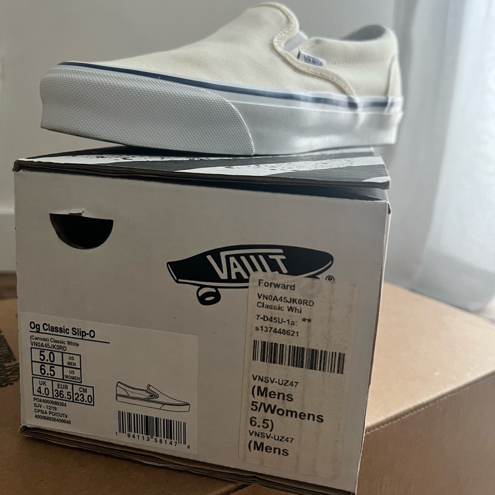 Vans slip on